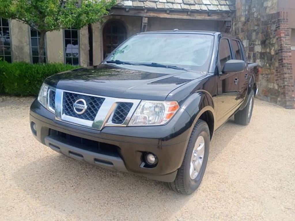 Used 2013 Nissan Frontier SV Truck Crew Cab