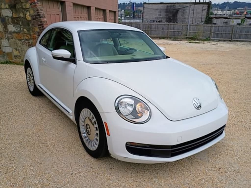 Used 2013 Volkswagen Beetle 2.5L w/PZEV Hatchback