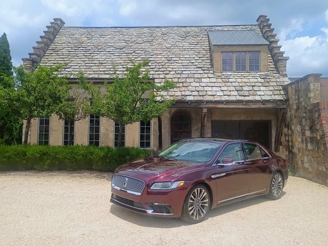 2017 Lincoln Continental Select AWD's photo