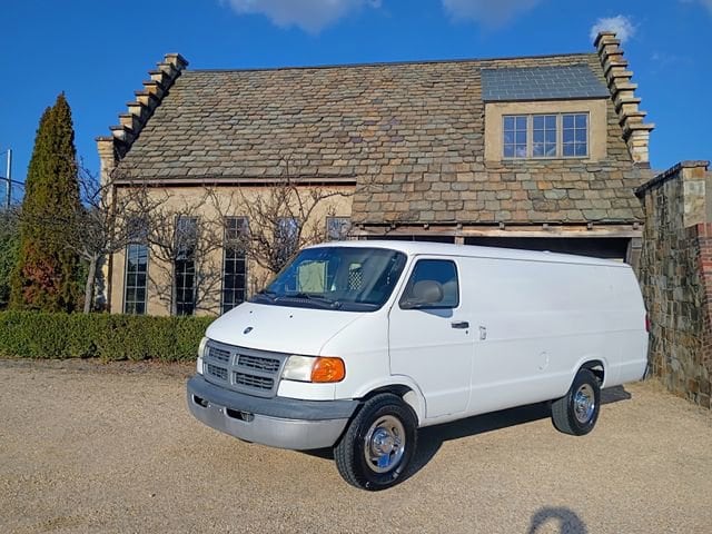 2002 Dodge Ram Van Base