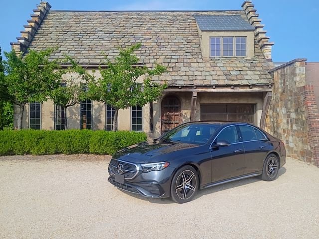 2025 Mercedes-Benz E-Class E350 4MATIC's photo
