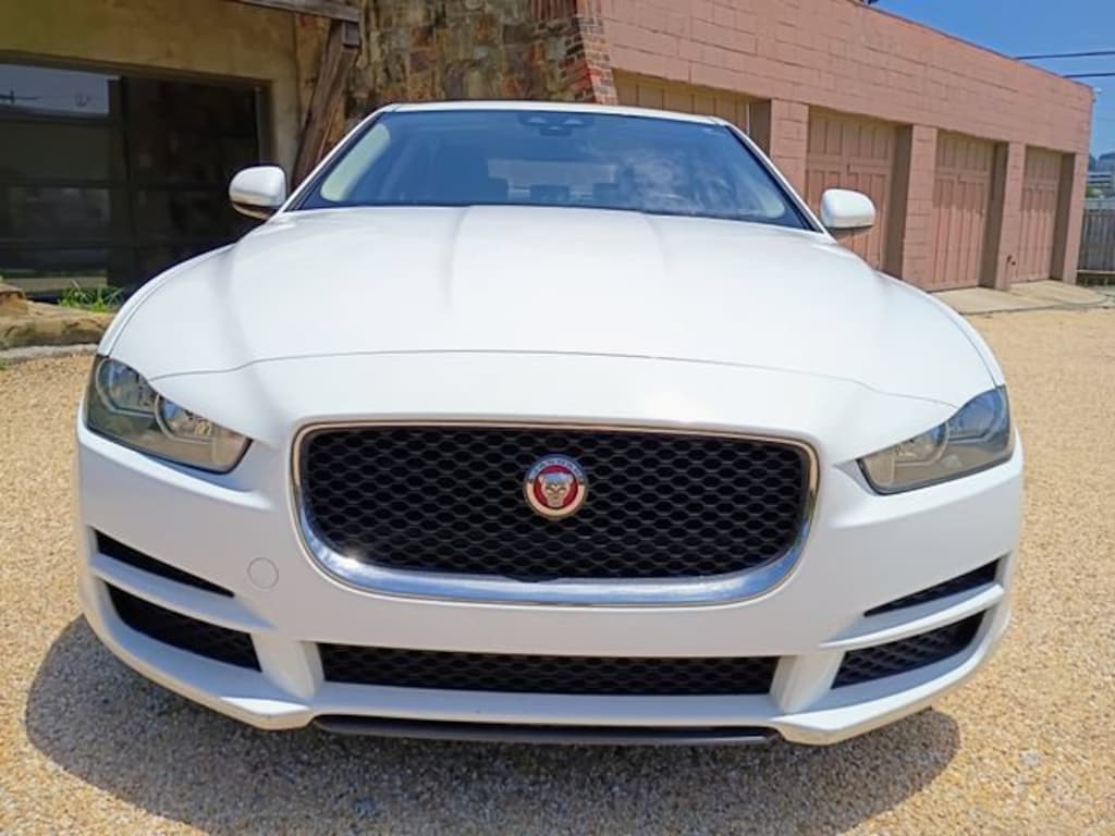 Used 2017 Jaguar XE 25t Sedan