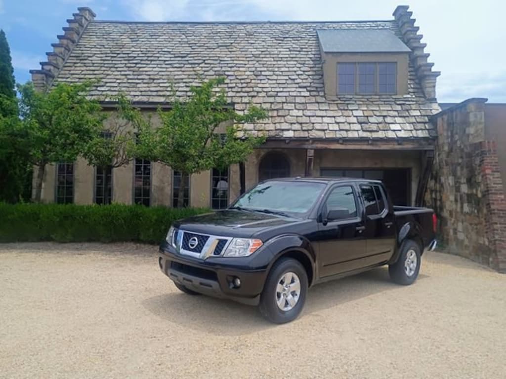 Used 2013 Nissan Frontier SV Truck Crew Cab