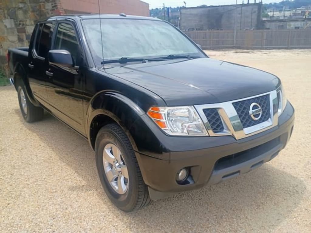 Used 2013 Nissan Frontier SV Truck Crew Cab