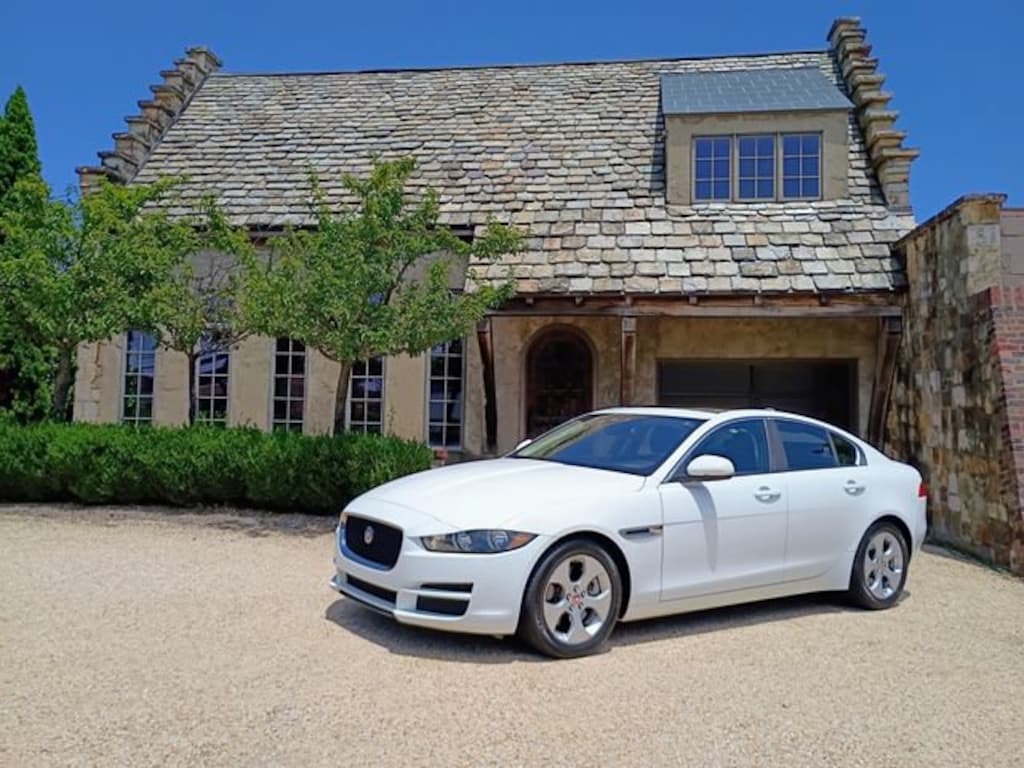 Used 2017 Jaguar XE 25t Sedan
