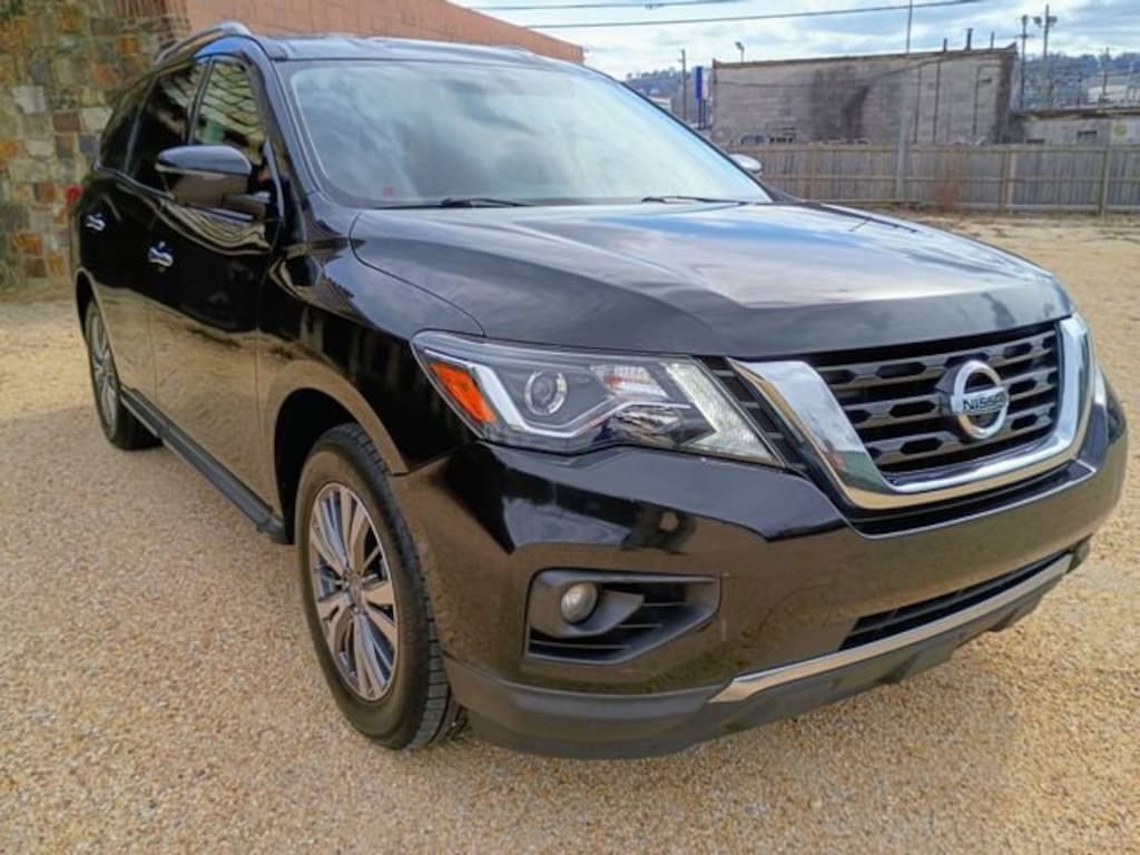 Used 2020 Nissan Pathfinder SL SUV