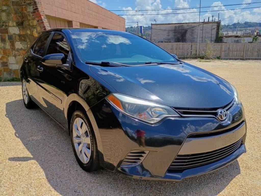 Used 2016 Toyota Corolla LE Sedan