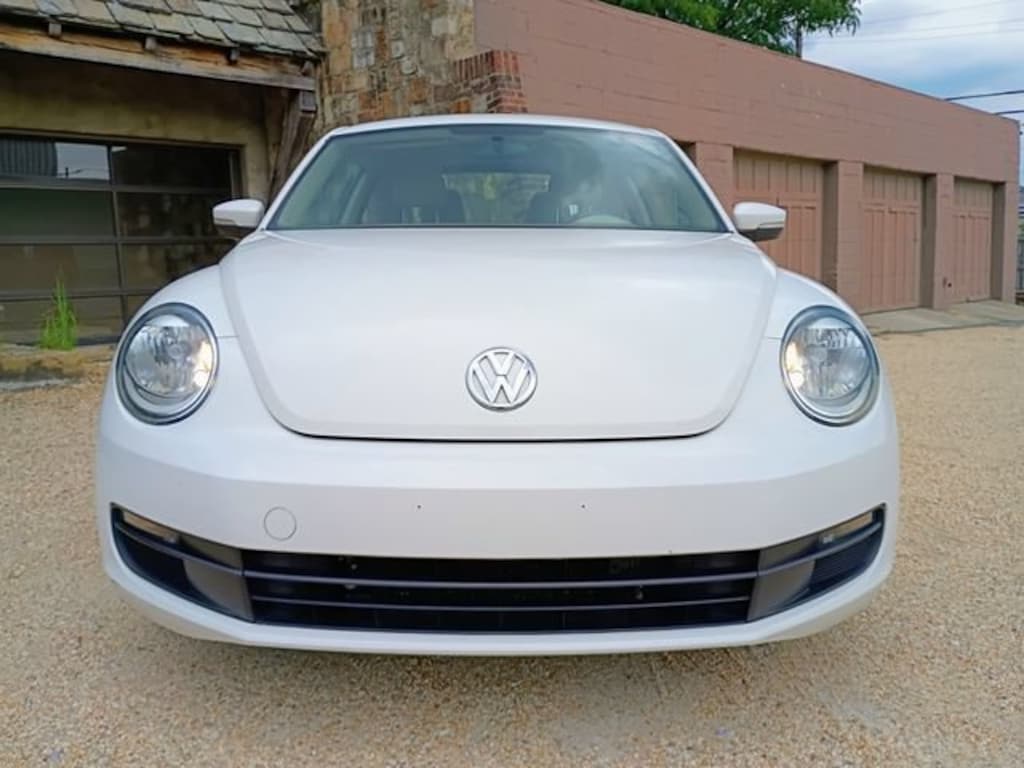 Used 2013 Volkswagen Beetle 2.5L w/PZEV Hatchback