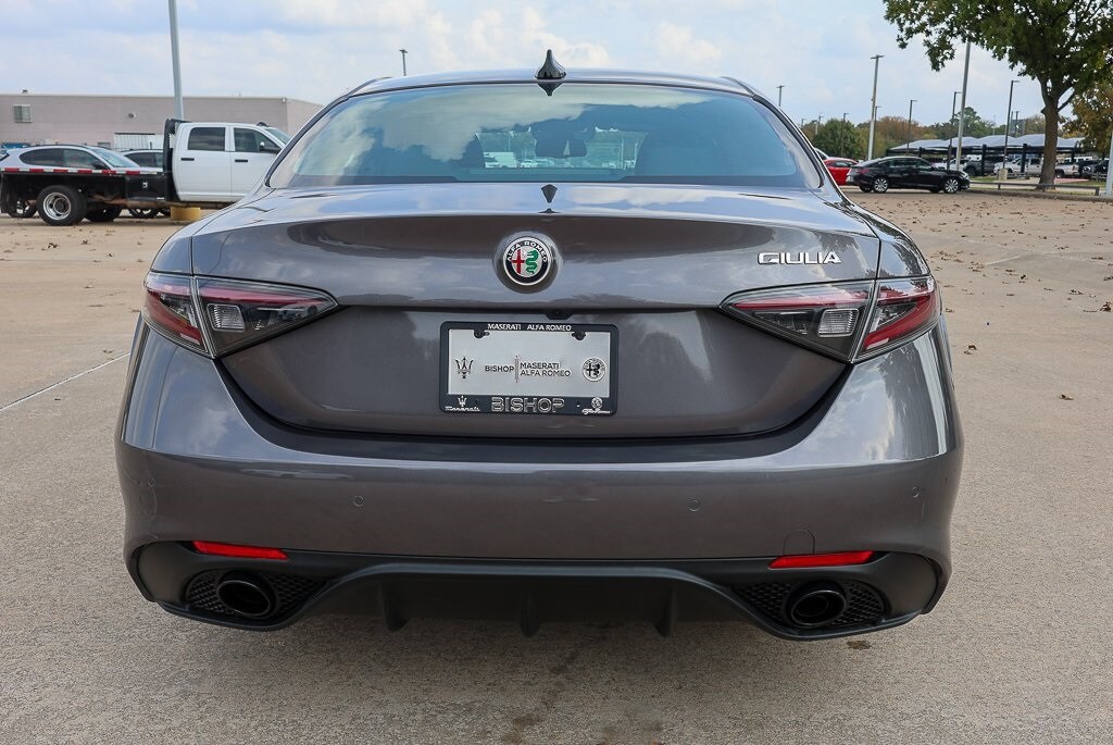 2025 Alfa Romeo Giulia Base photo 4