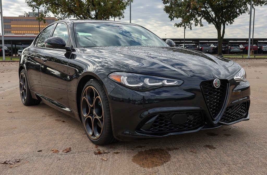 2025 Alfa Romeo Giulia Intensa's photo