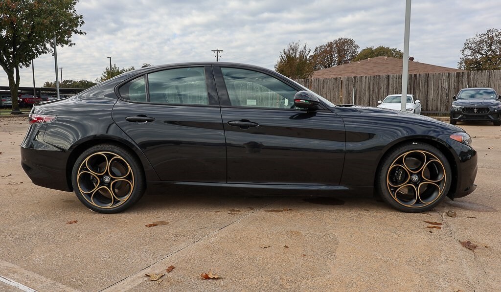 2025 Alfa Romeo Giulia SPRINT photo 2