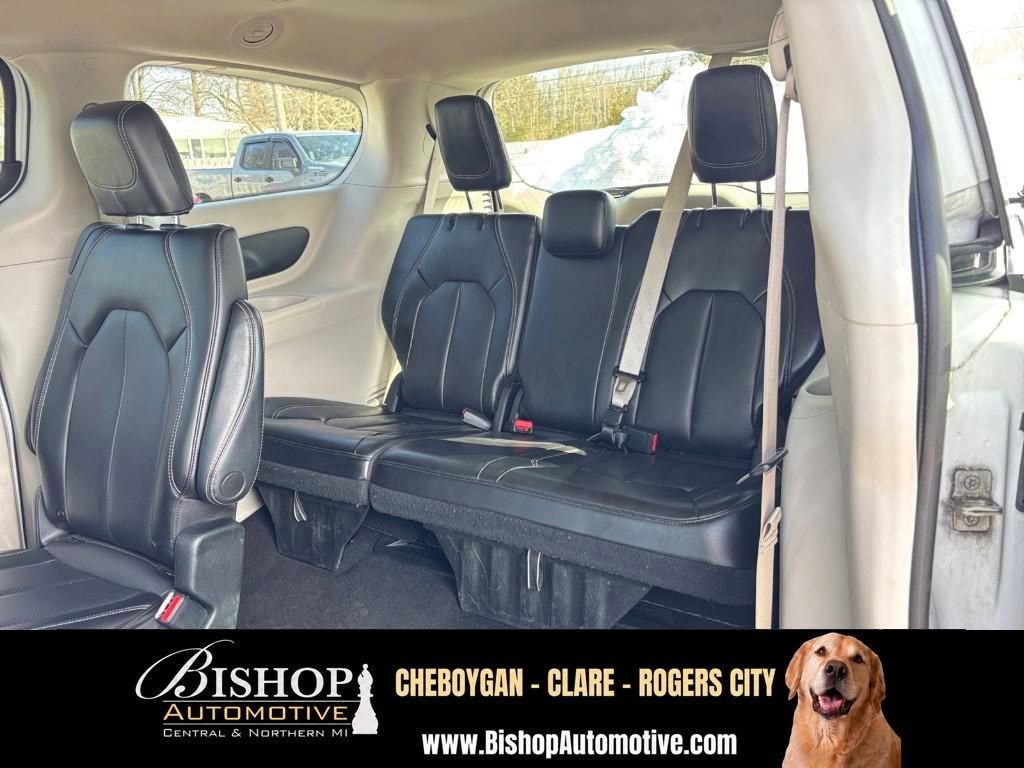 2023 Chrysler Pacifica Touring L image 26