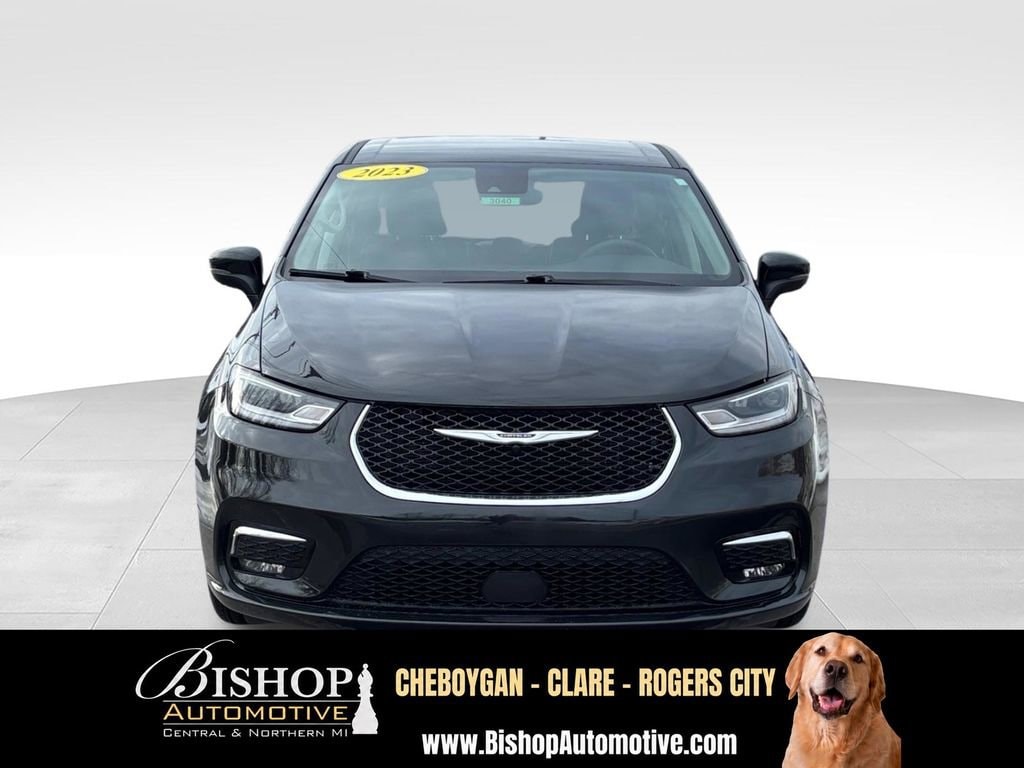 2023 Chrysler Pacifica Touring L - Photo 14