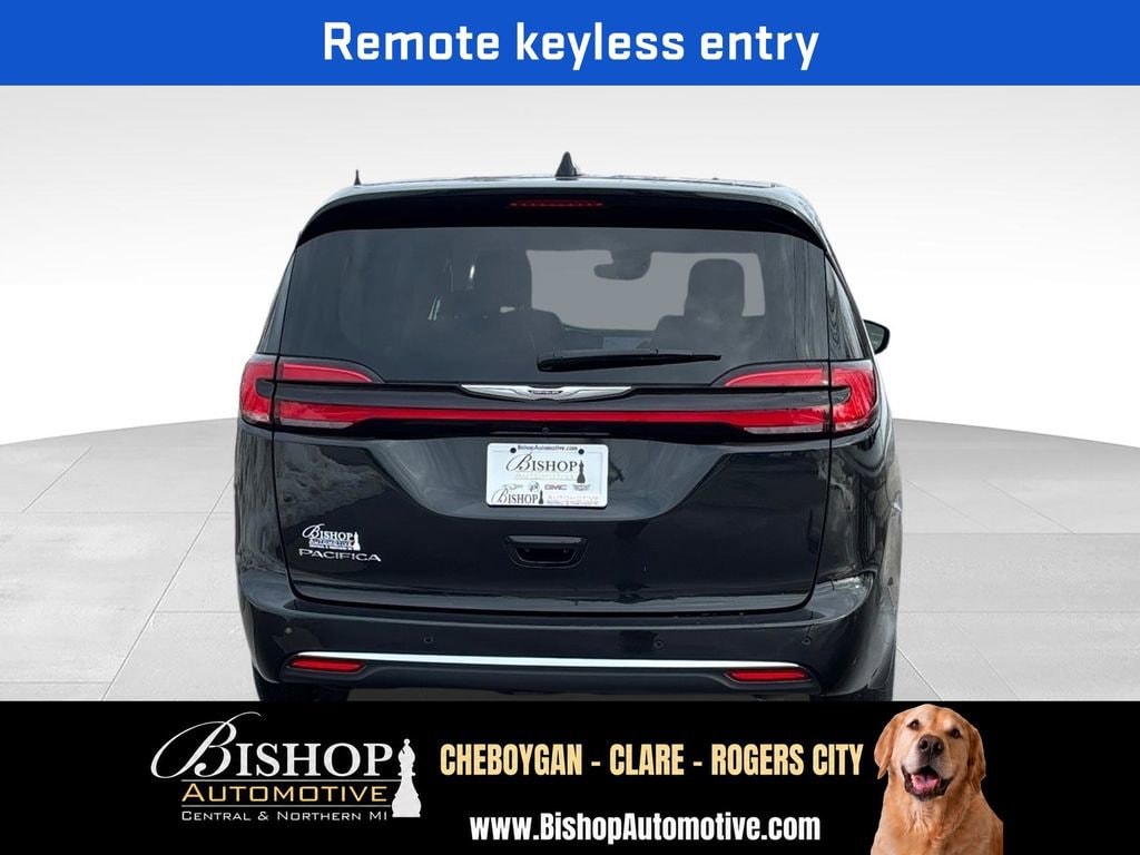 2023 Chrysler Pacifica Touring L - Photo 10