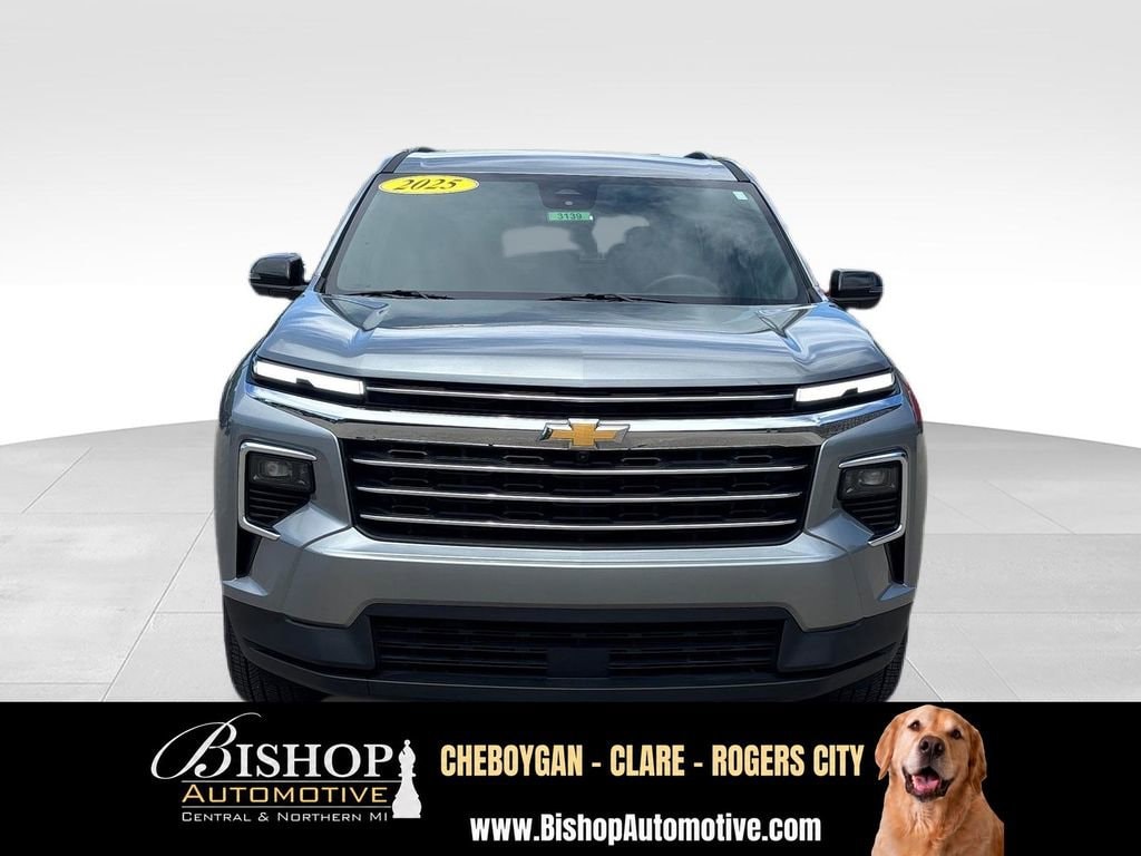 2025 Chevrolet Traverse LT image 15