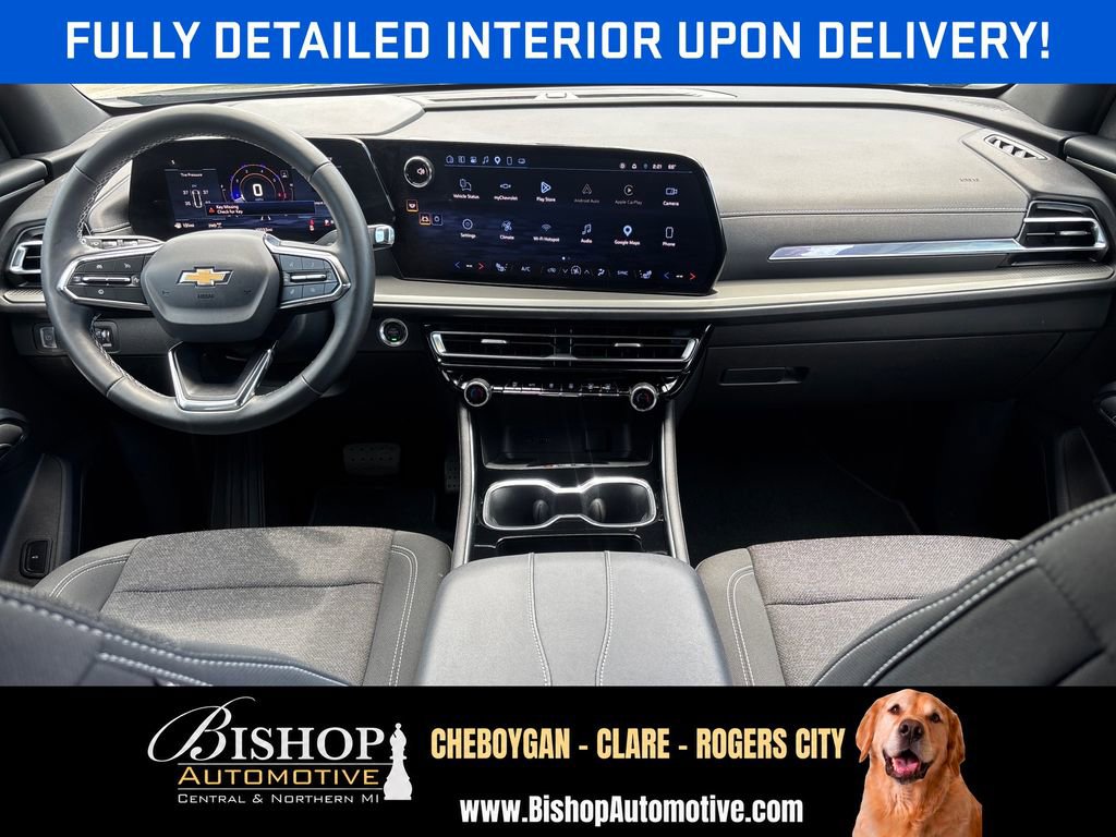 2025 Chevrolet Traverse LT image 3