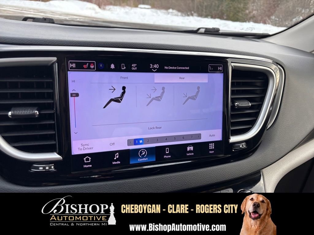 2023 Chrysler Pacifica Touring L - Photo 24