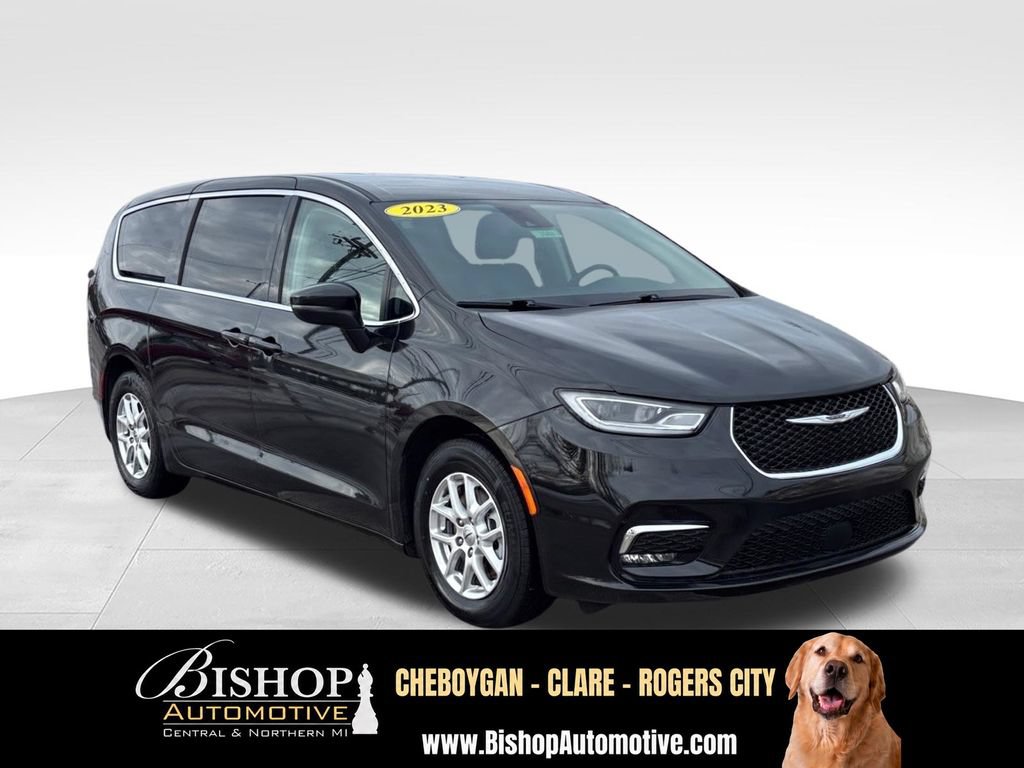 2023 Chrysler Pacifica Touring L - Photo 13