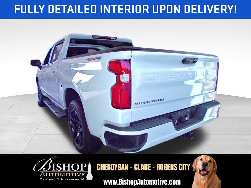 2023 Chevrolet Silverado 1500 RST image 3