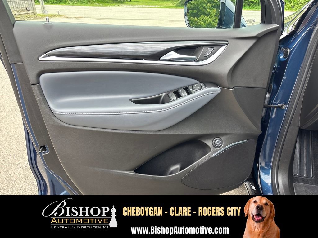 2023 Buick Enclave Essence image 31