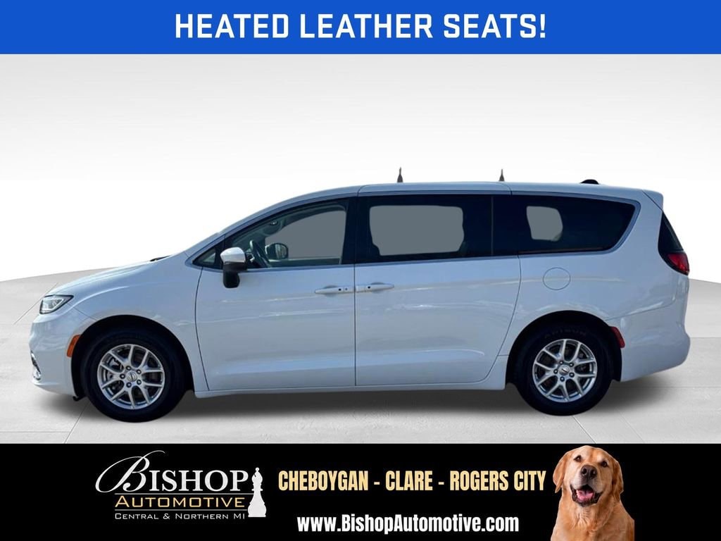 2023 Chrysler Pacifica Touring L image 10