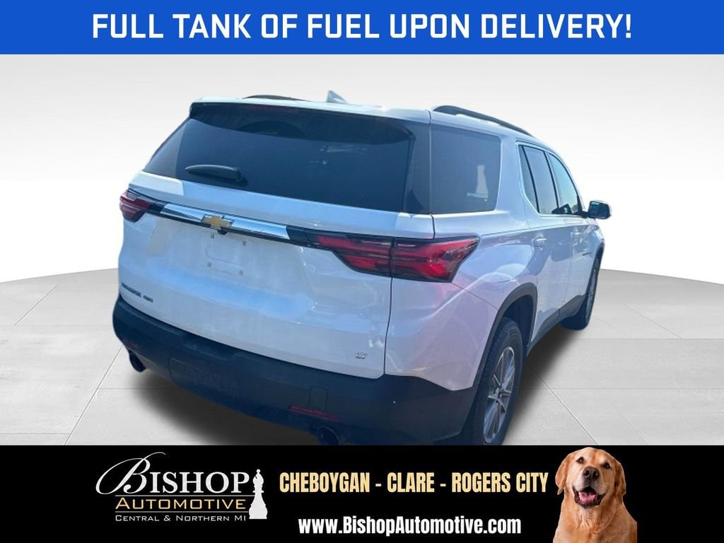2023 Chevrolet Traverse LT Cloth image 2