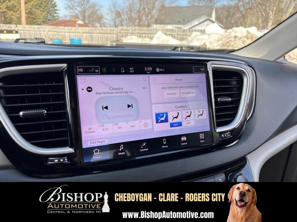 2023 Chrysler Pacifica Touring L image 28