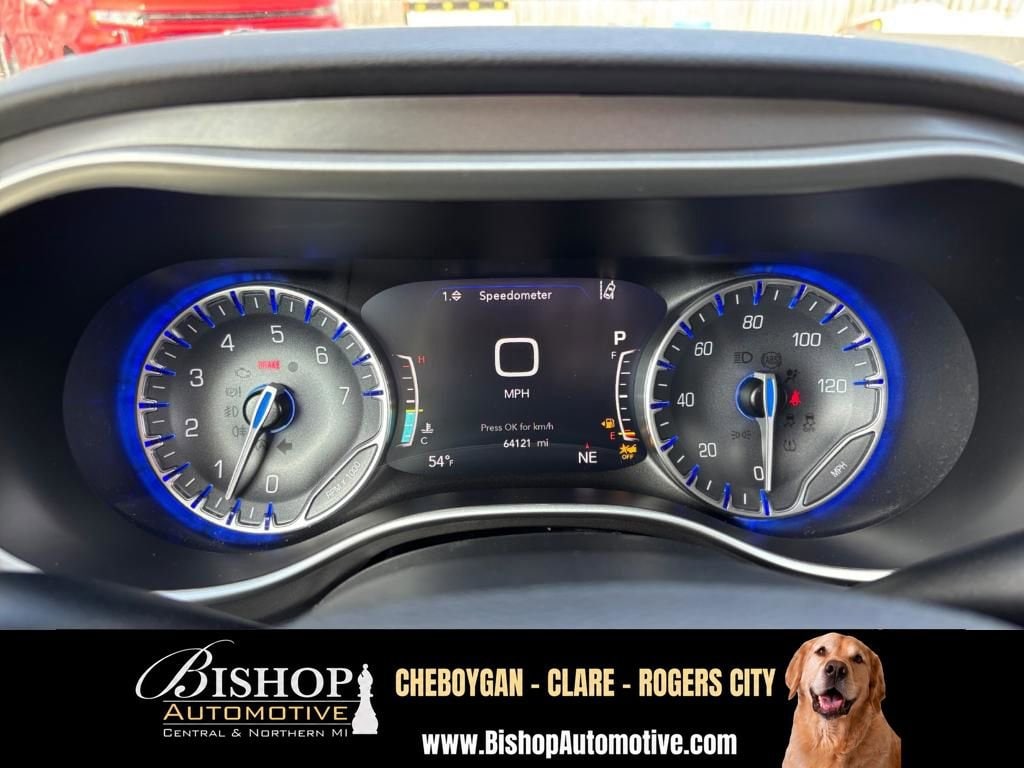 2023 Chrysler Pacifica Touring L image 30