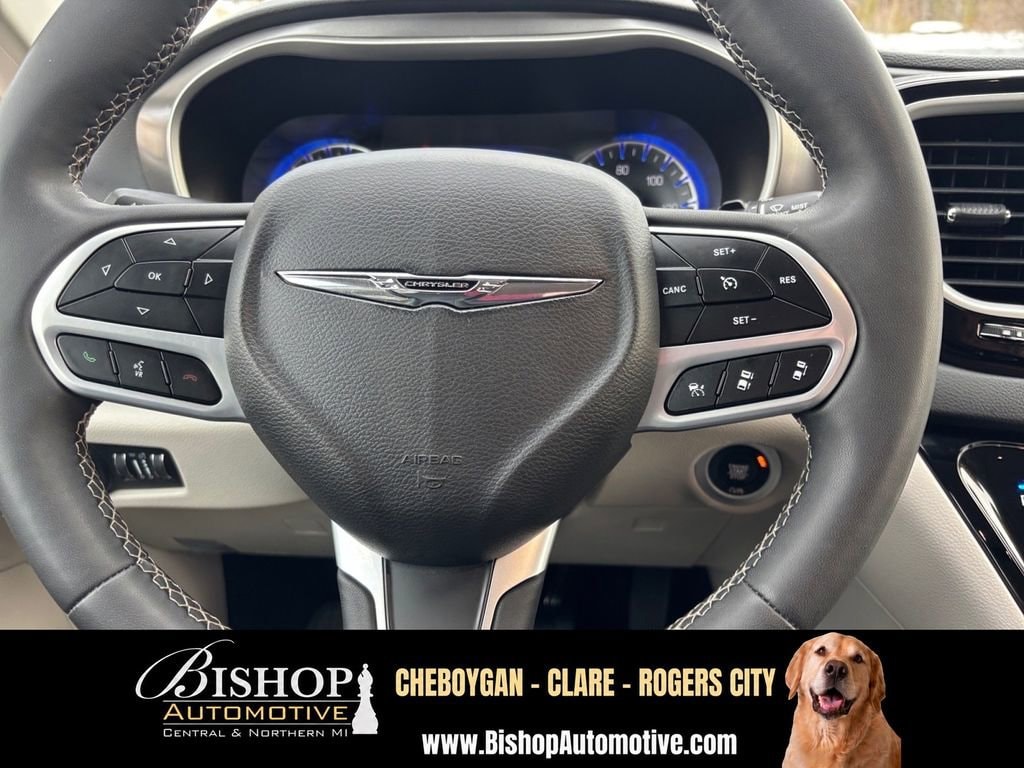 2023 Chrysler Pacifica Touring L - Photo 28