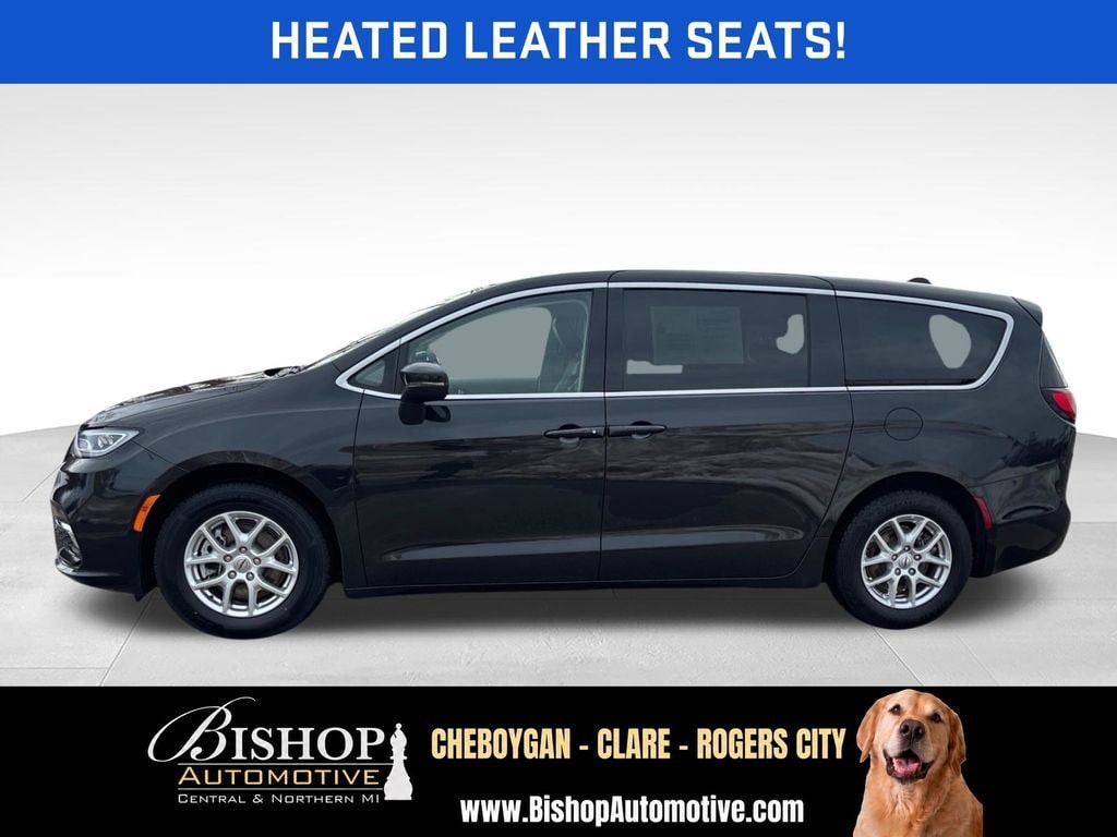 2023 Chrysler Pacifica Touring L - Photo 8