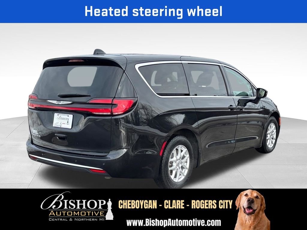 2023 Chrysler Pacifica Touring L - Photo 11