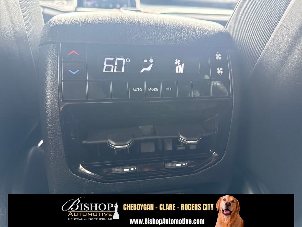 2023 Jeep Grand Cherokee L Altitude image 19