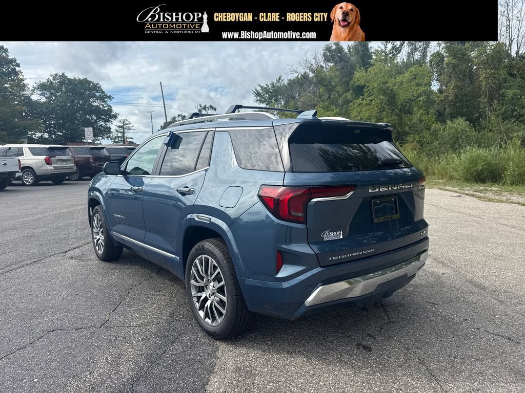 2027 GMC Terrain Denali vehicle photo 4