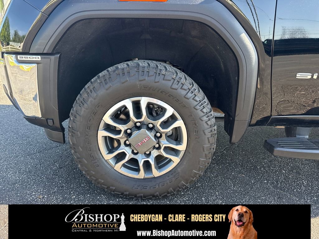 2024 GMC Sierra 3500 HD Pro image 18