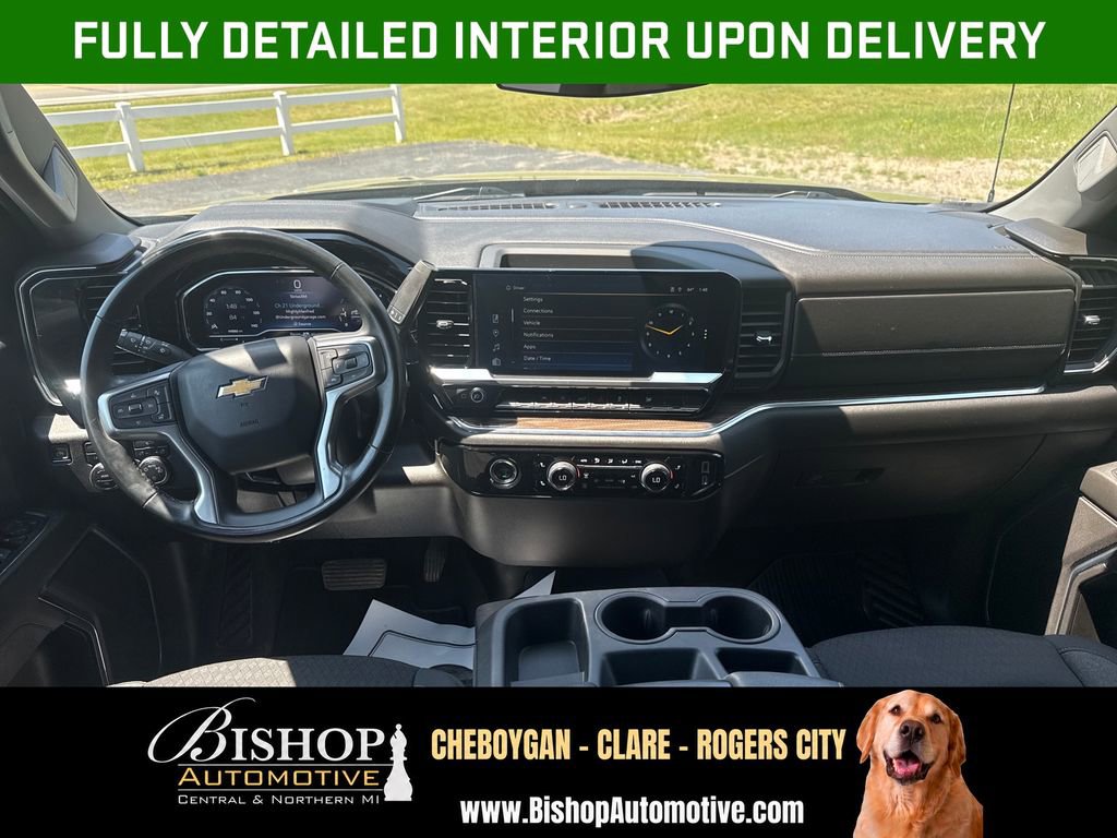 2024 Chevrolet Silverado 1500 LT (2FL) image 3