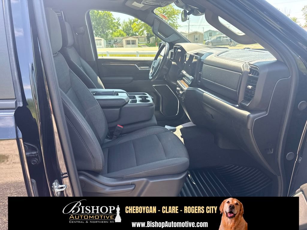 2024 Chevrolet Silverado 1500 LT (2FL) image 18