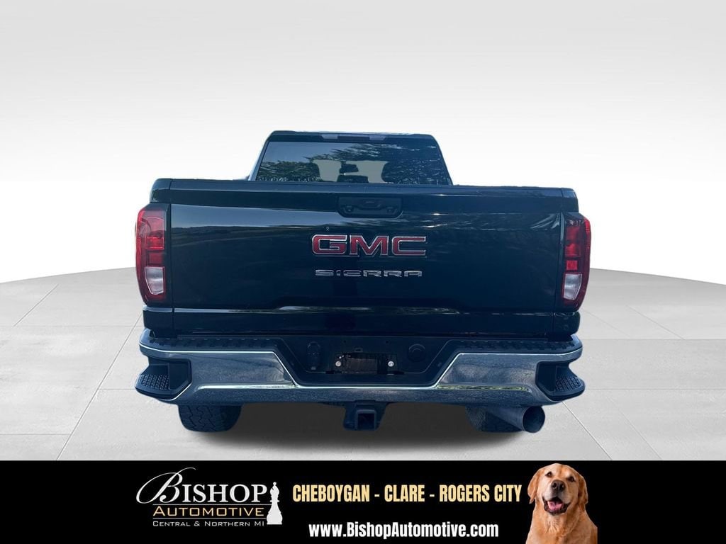 2024 GMC Sierra 3500 HD Pro image 11