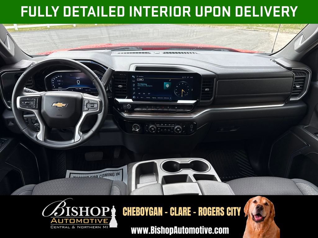 2024 Chevrolet Silverado 1500 LT (2FL) image 3