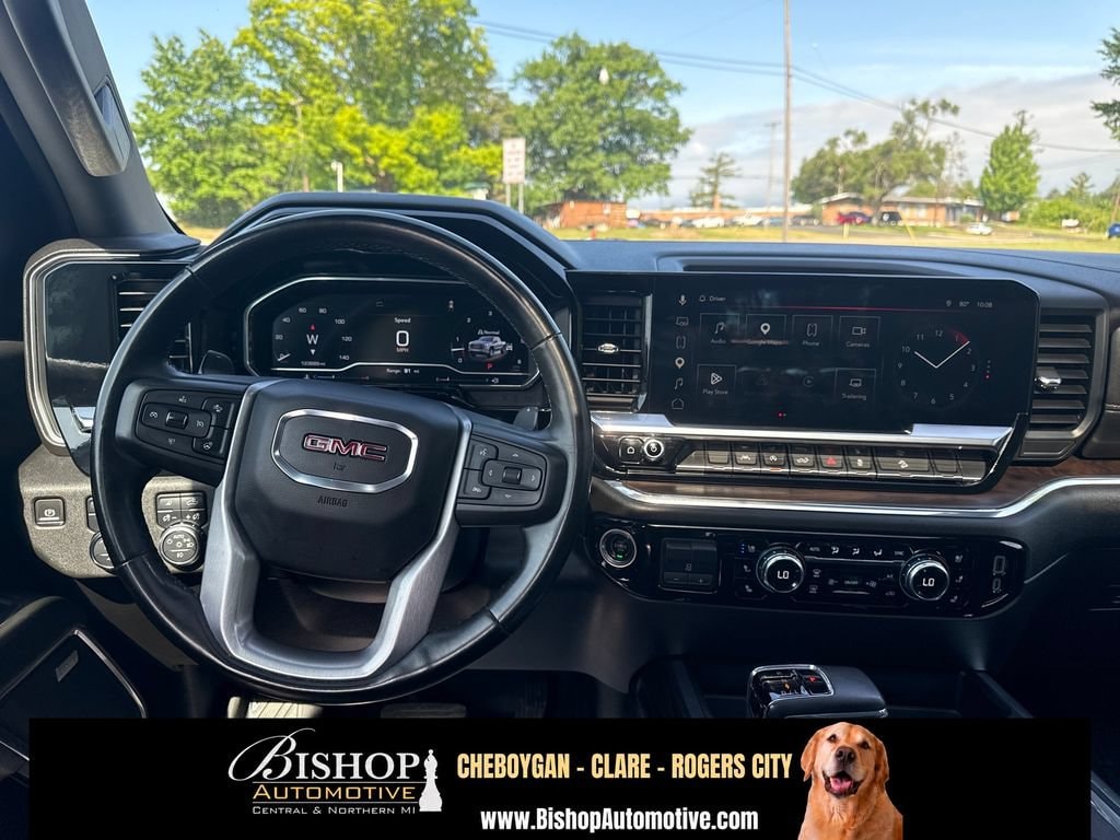2024 GMC Sierra 1500 SLT image 16