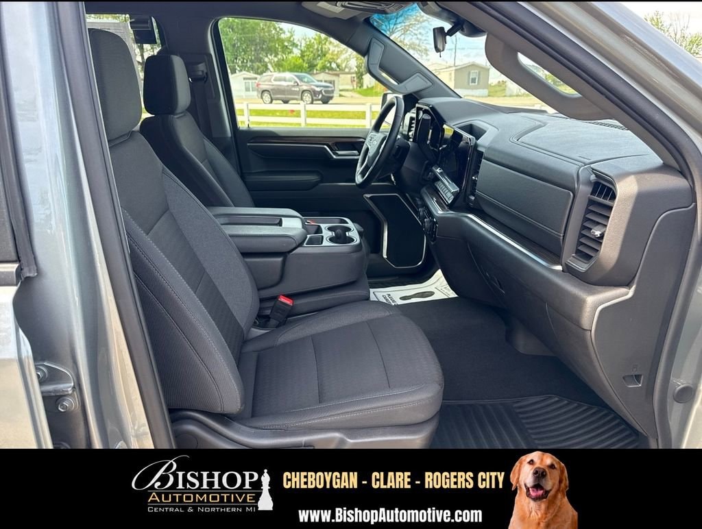 2025 Chevrolet Silverado 1500 LT image 18
