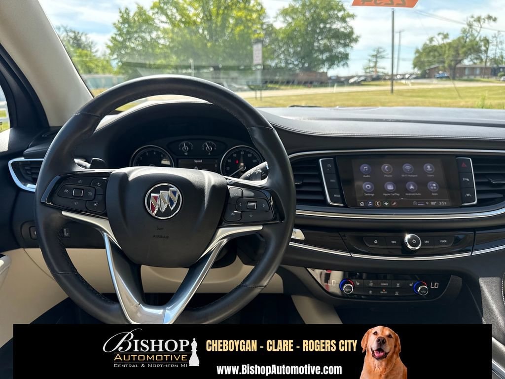 2023 Buick Enclave Essence image 15