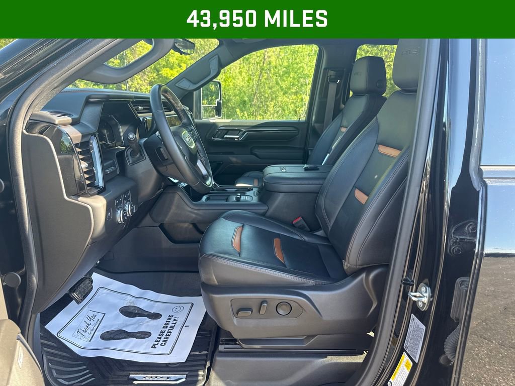 2024 GMC Sierra 2500 HD AT4 image 4