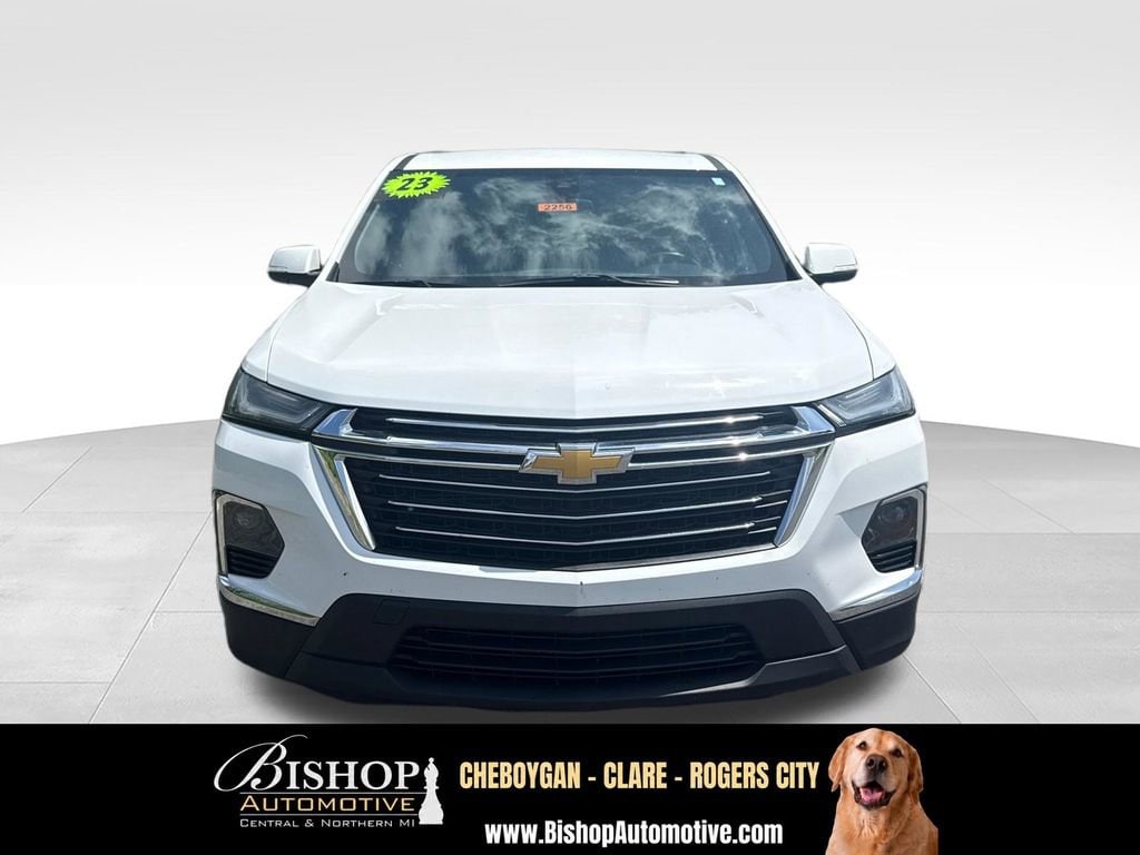 2023 Chevrolet Traverse LT Cloth image 14