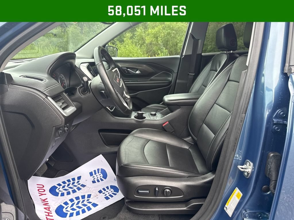 2024 GMC Terrain SLT vehicle photo 4