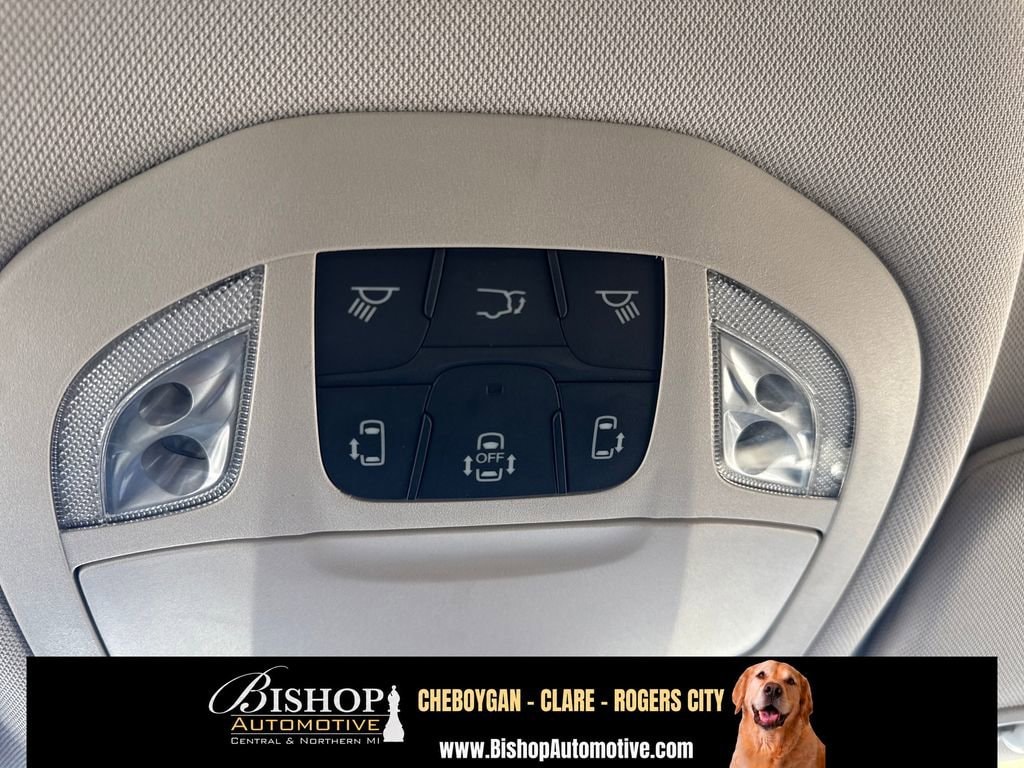 2024 Chrysler Pacifica Touring L image 25