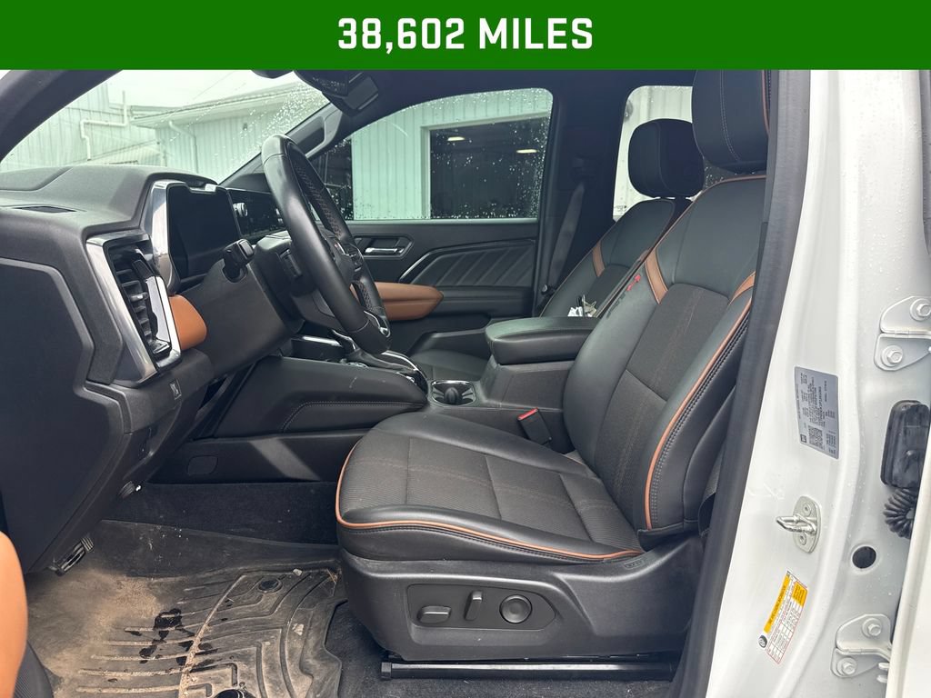 2023 GMC Canyon AT4 image 4