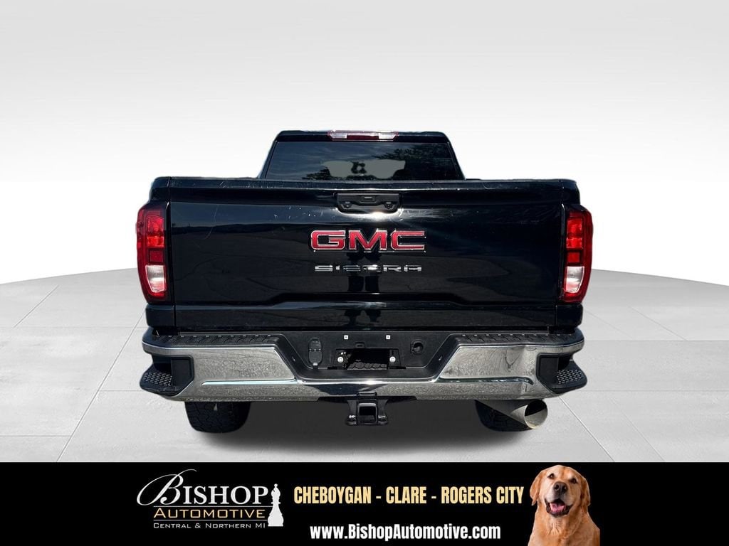 2024 GMC Sierra 3500 HD Pro image 11