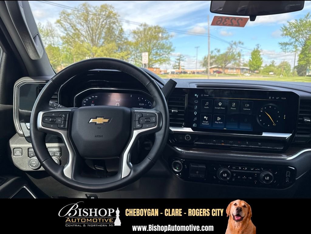 2025 Chevrolet Silverado 1500 LT image 15