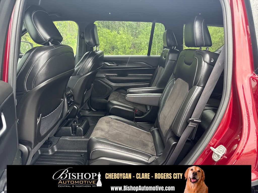 2023 Jeep Grand Cherokee L Altitude image 17