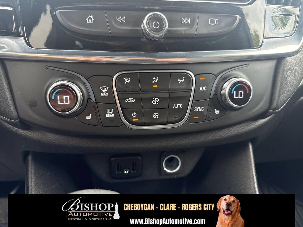 2023 Chevrolet Traverse LT Cloth image 24